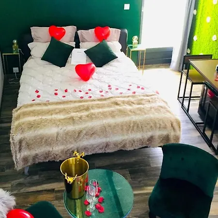 Amo Hotes Maison d'hôtes 3*